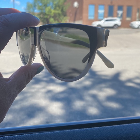 Sunglasses - Picture 3 of 3